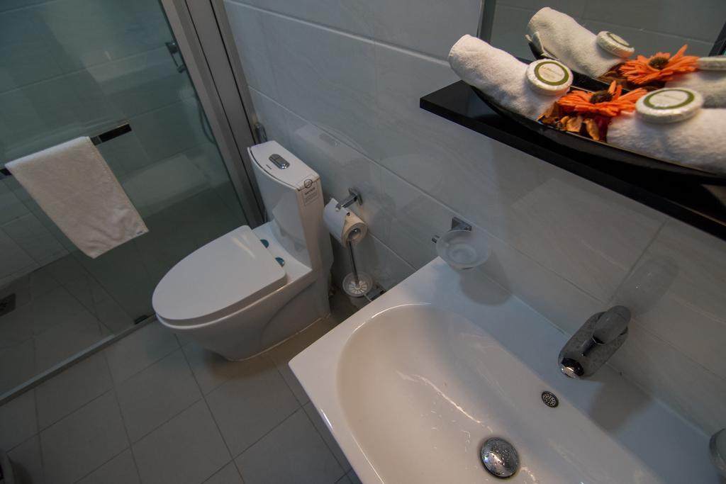 Cozy Sea View Luxury Apartment, Fully Furnished, 2 Bedrooms, 2 Bathrooms マウントラビニア エクステリア 写真